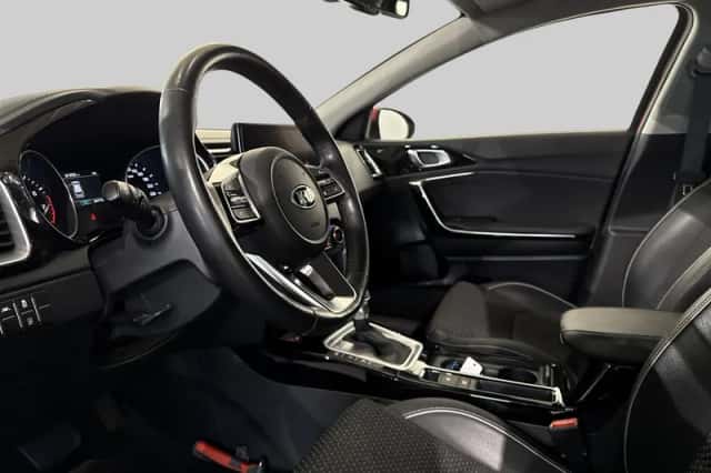 Kia Ceed (2021) thumbnail 4