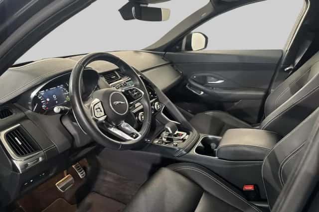 Jaguar E-Pace (2023) thumbnail 4