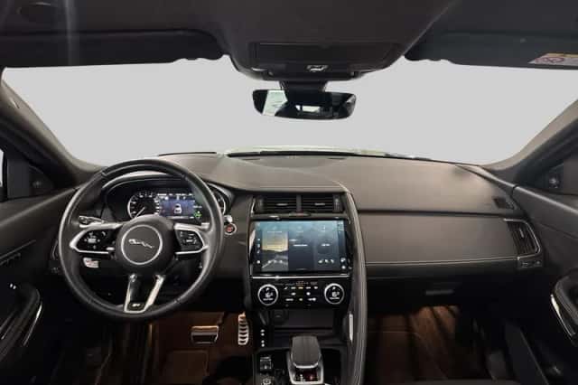 Jaguar E-Pace (2023) thumbnail 5