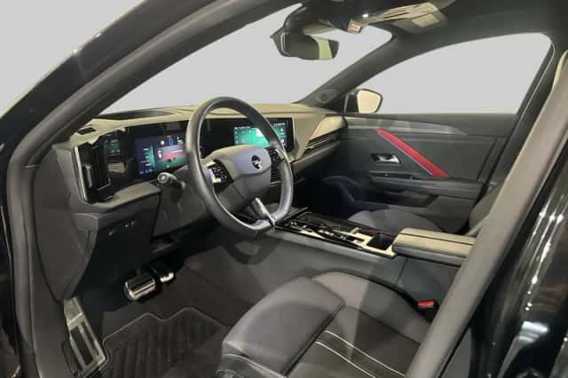 Opel Astra (2022) thumbnail 4
