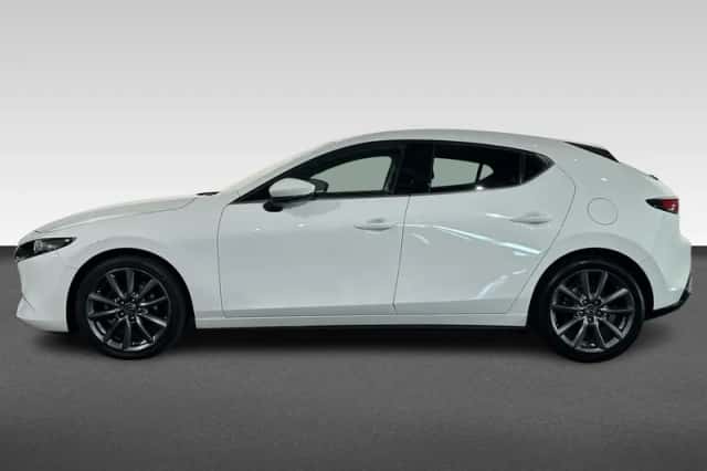 Mazda 3 (2021) thumbnail 2