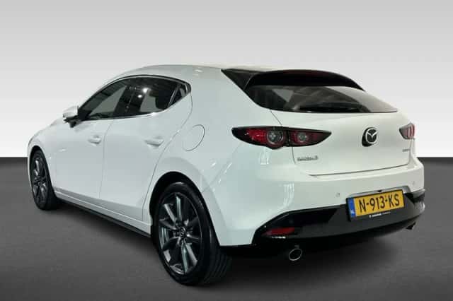 Mazda 3 (2021) thumbnail 3