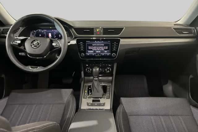 Škoda Superb (2025) thumbnail 5