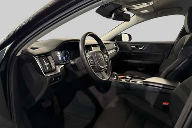 Volvo V60 (2022) thumbnail 4