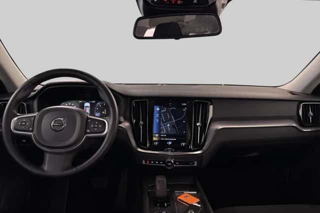 Volvo V60 (2022) thumbnail 5
