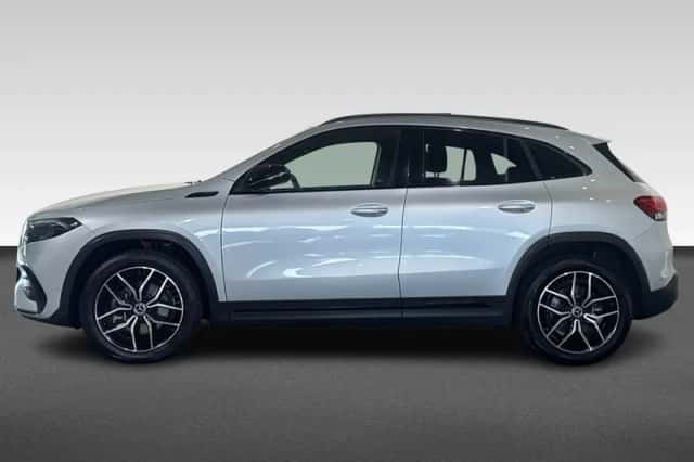 Mercedes-Benz EQA (2021) thumbnail 2