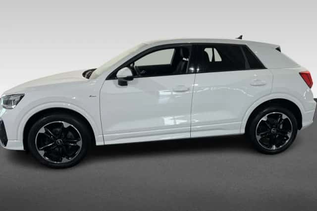 Audi Q2 (2021) thumbnail 2