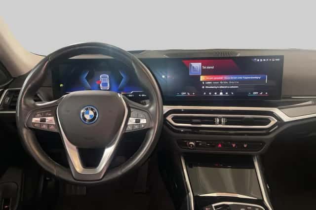 BMW i4 (2023) thumbnail 5