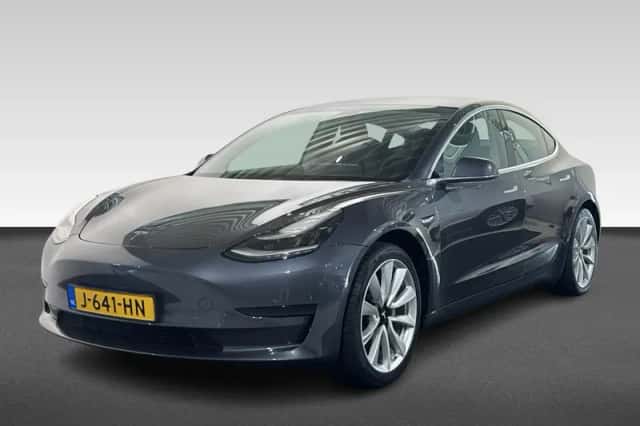 Tesla Model 3 (2020) thumbnail 1