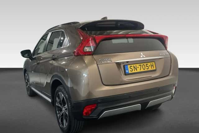 Mitsubishi Eclipse Cross (2018) thumbnail 3
