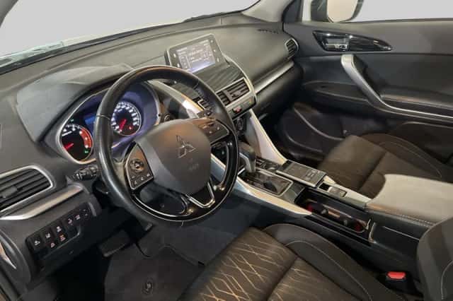 Mitsubishi Eclipse Cross (2018) thumbnail 4