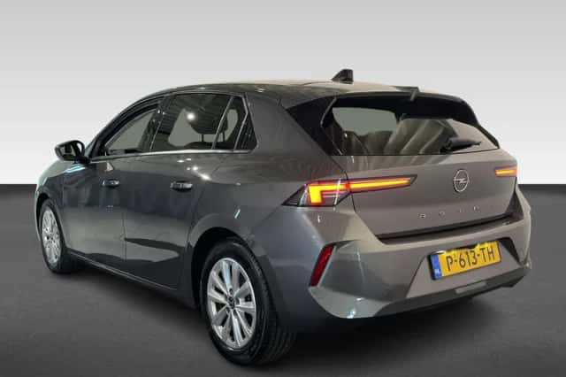 Opel Astra (2022) thumbnail 3