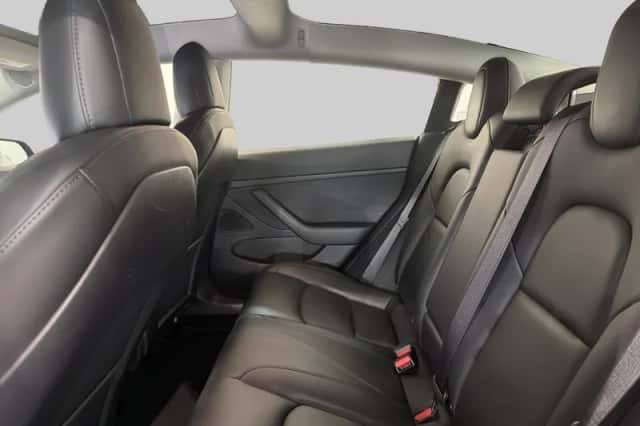 Tesla Model 3 (2021) thumbnail 6