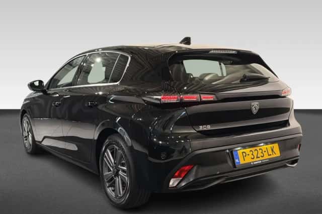 Peugeot 308 (2022) thumbnail 3