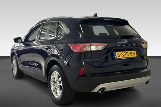 Ford Kuga (2023) thumbnail 3