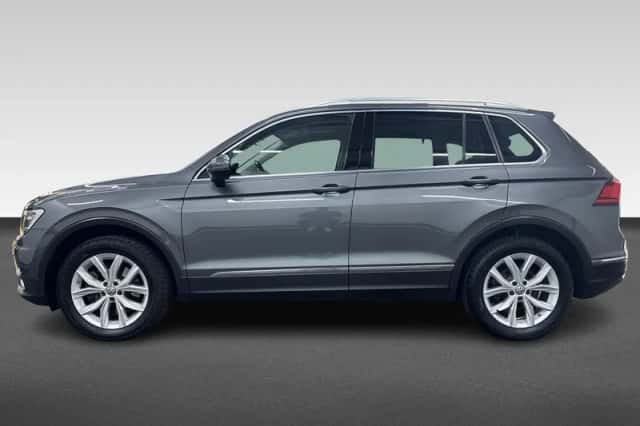 Volkswagen Tiguan (2016) thumbnail 2