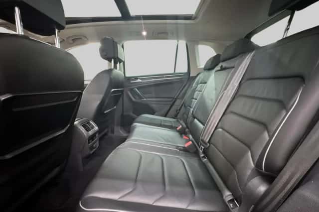 Volkswagen Tiguan (2016) thumbnail 6