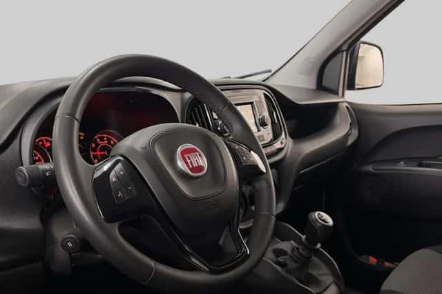 Fiat Doblò (2022) thumbnail 4