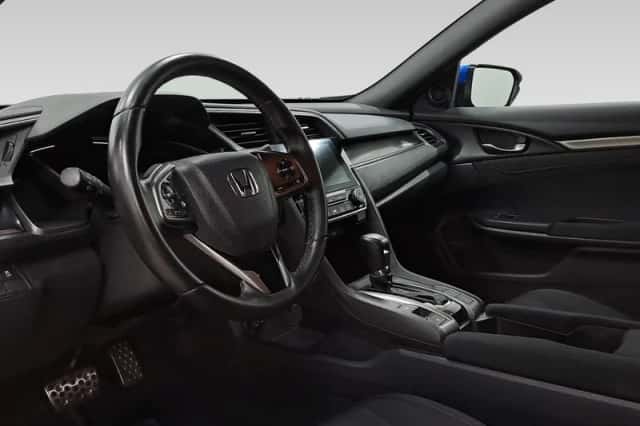 Honda Civic (2020) thumbnail 4