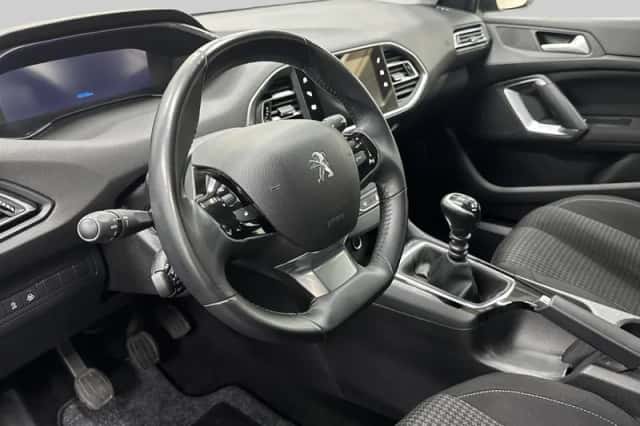 Peugeot 308 (2020) thumbnail 4