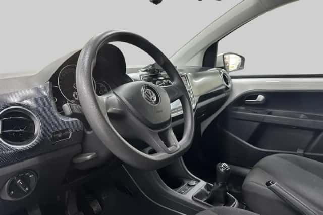 Volkswagen Up! (2018) thumbnail 4