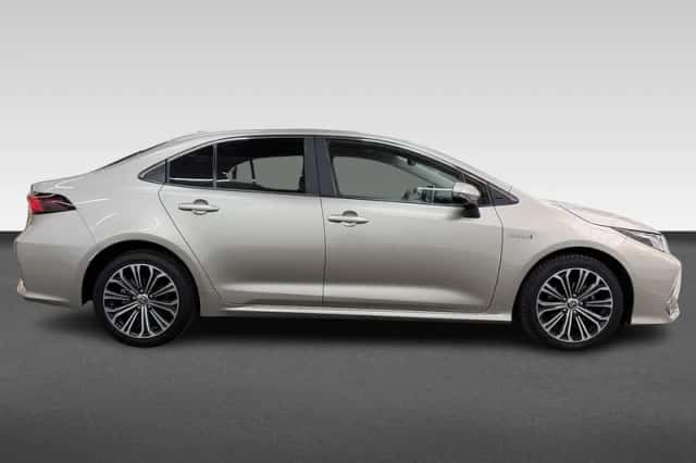 Toyota Corolla (2021) thumbnail 5