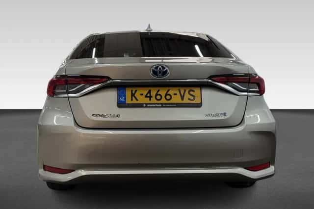 Toyota Corolla (2021) thumbnail 6
