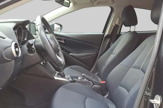 Mazda 2 (2020) thumbnail 5