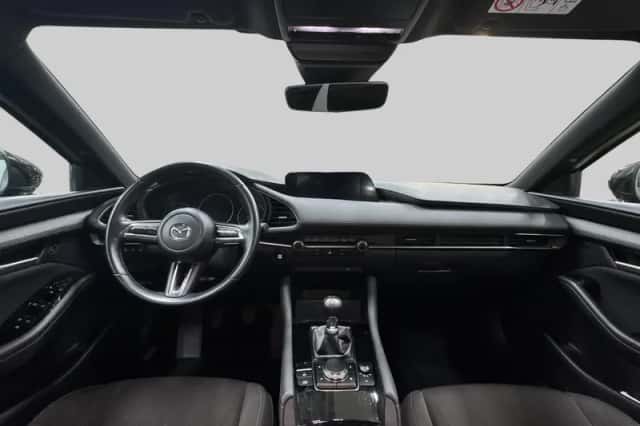 Mazda 3 (2021) thumbnail 5