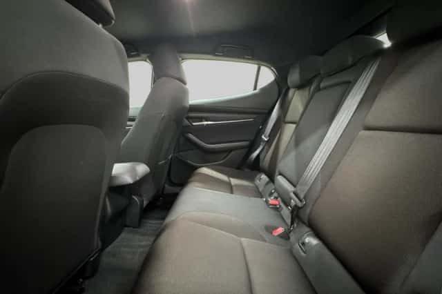Mazda 3 (2021) thumbnail 6