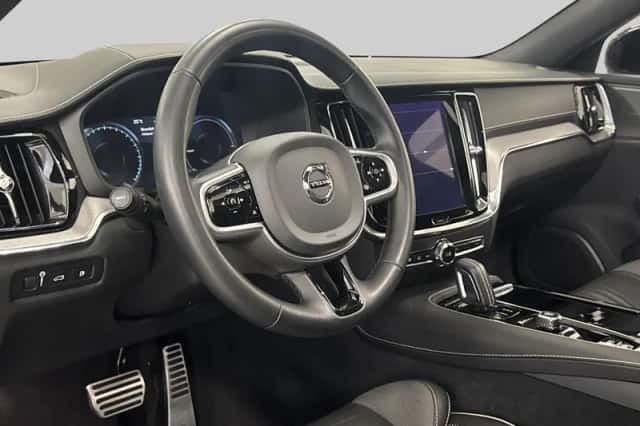 Volvo V60 (2022) thumbnail 4