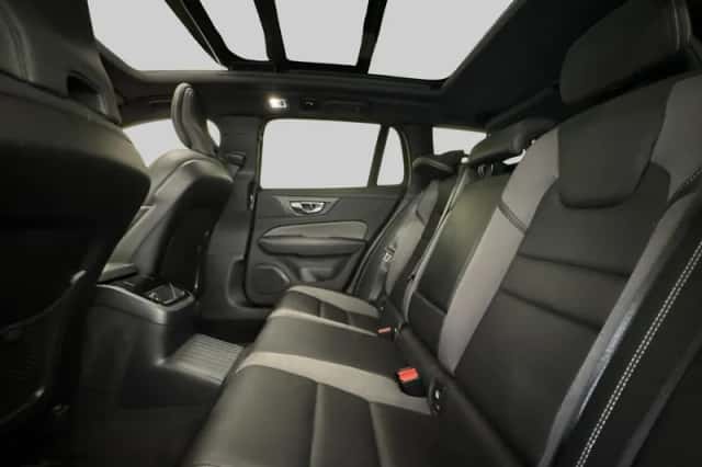 Volvo V60 (2022) thumbnail 6