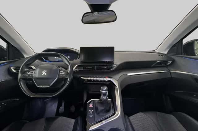 Peugeot 3008 (2021) thumbnail 5