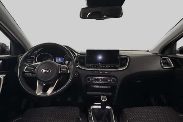 Kia Ceed Sportswagon (2021) thumbnail 5