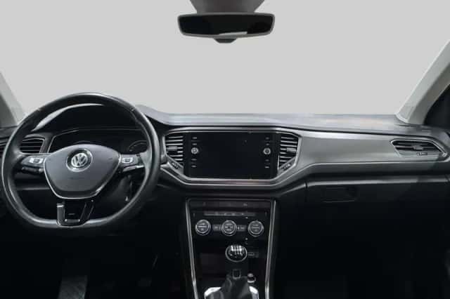 Volkswagen T-Roc (2019) thumbnail 5