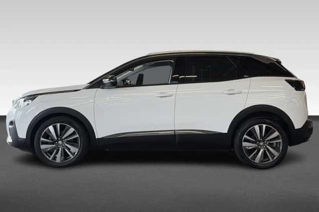 Peugeot 3008 (2018) thumbnail 2