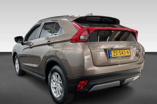 Mitsubishi Eclipse Cross (2019) thumbnail 3