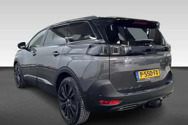 Peugeot 5008 (2022) thumbnail 3