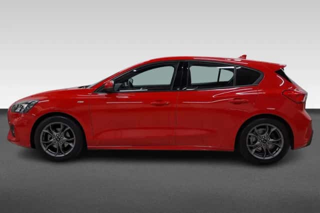 Ford Focus (2019) thumbnail 2