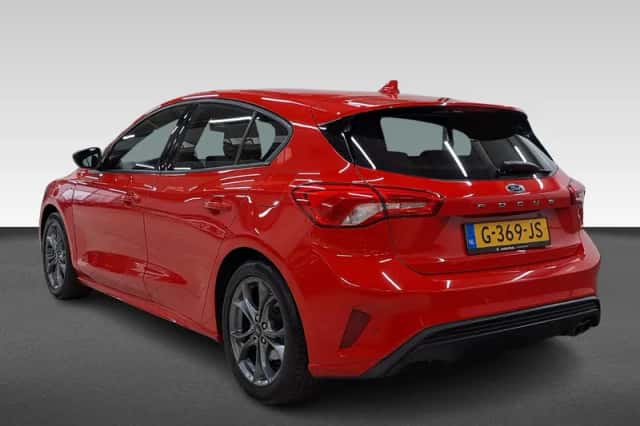 Ford Focus (2019) thumbnail 3