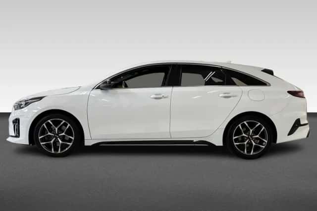 Kia Proceed (2021) thumbnail 2