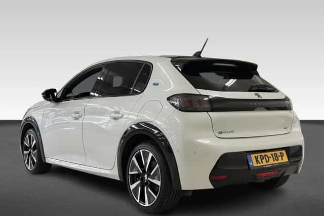 Peugeot e-208 (2022) thumbnail 4