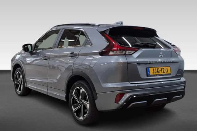 Mitsubishi Eclipse Cross (2023) thumbnail 3