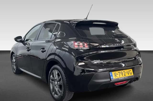 Peugeot 208 (2022) thumbnail 3