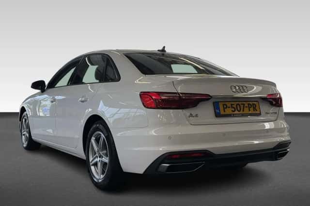 Audi A4 (2022) thumbnail 3