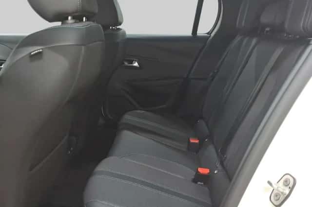 Peugeot 208 (2023) thumbnail 6