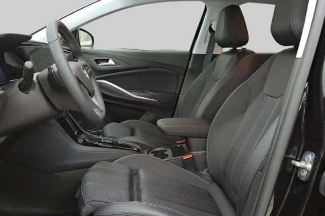Opel Grandland (2024) thumbnail 5