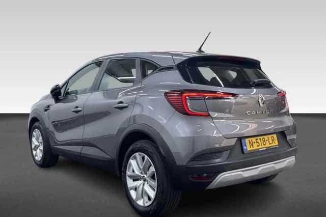 Renault Captur (2021) thumbnail 3