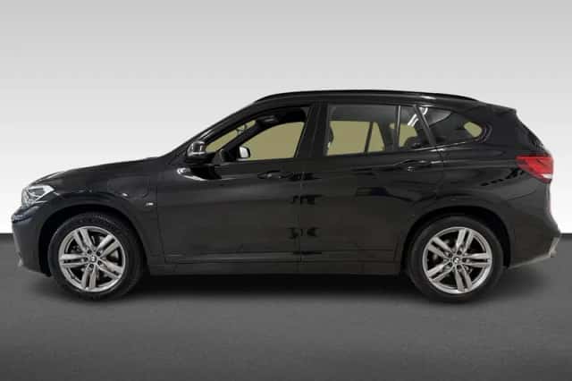 BMW X1 (2021) thumbnail 2