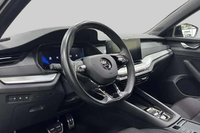 Škoda Octavia (2021) thumbnail 4
